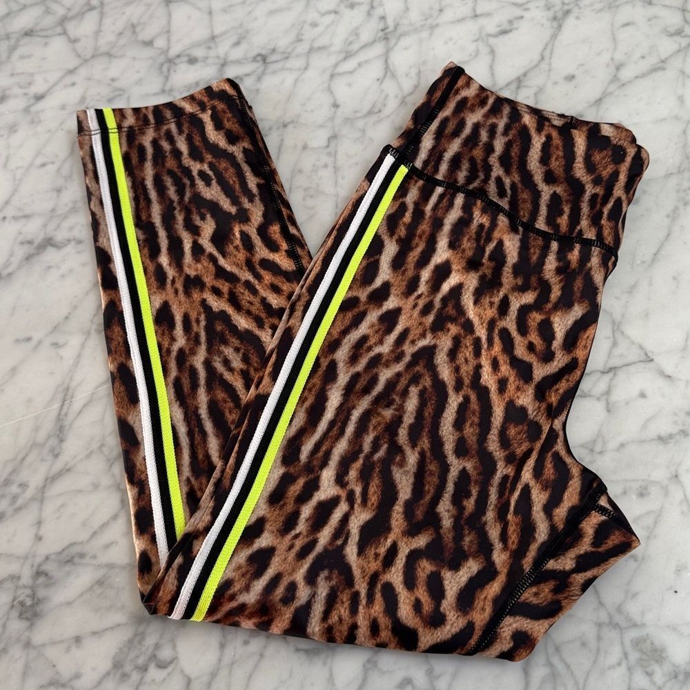 PAM & GELA Move Fast Animal-Print Side Stripe Leggings Sz Small